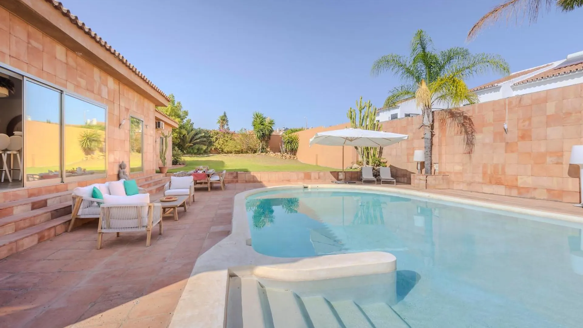 Luxury Villa Kaya Estepona 0*,